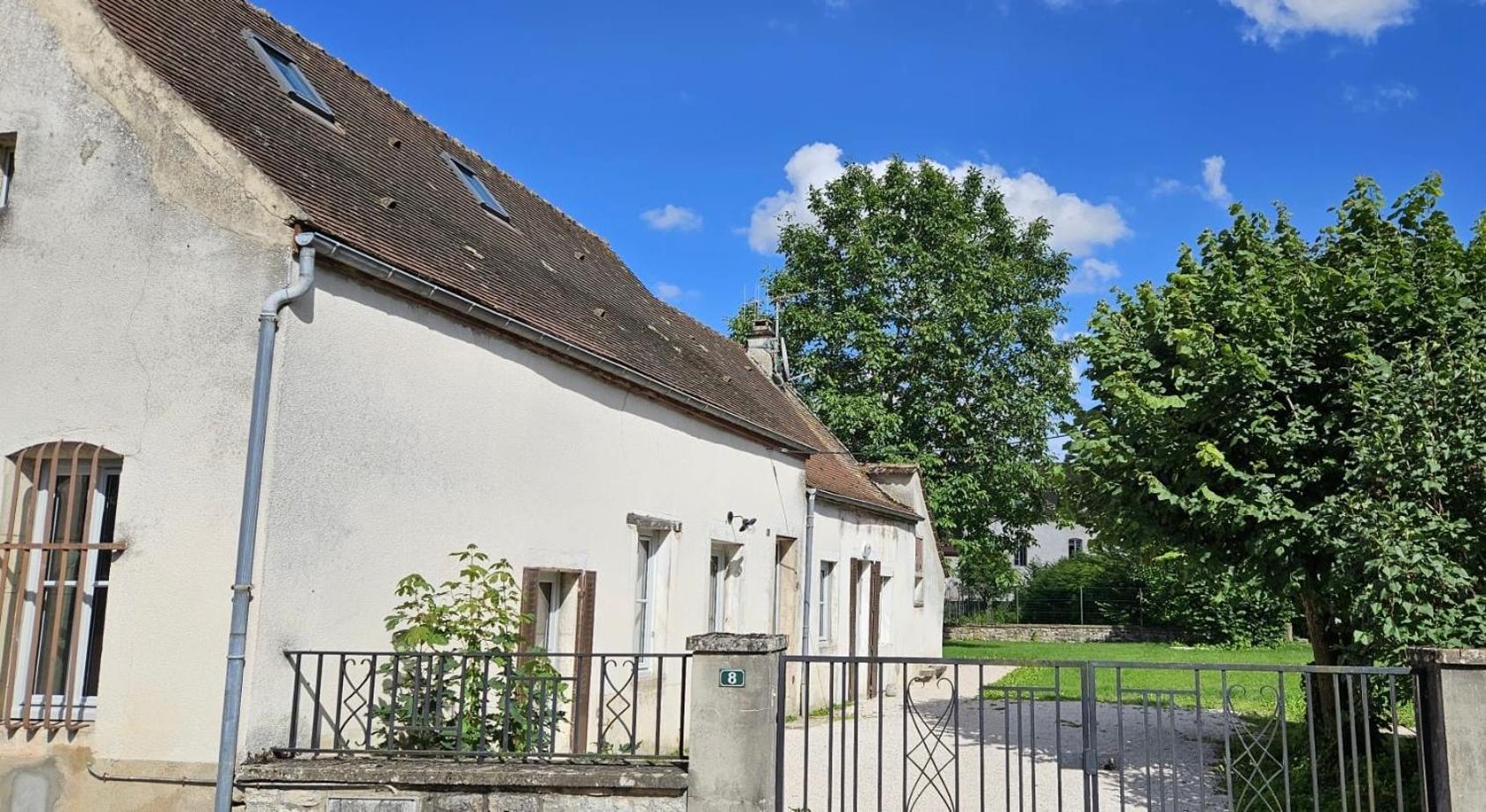 Maison De Vacances Gilly-les-Citeaux Exterior photo